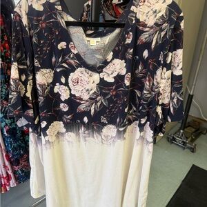 LuLaRoe 3XL Morgan Navy and Cream Floral Tunic